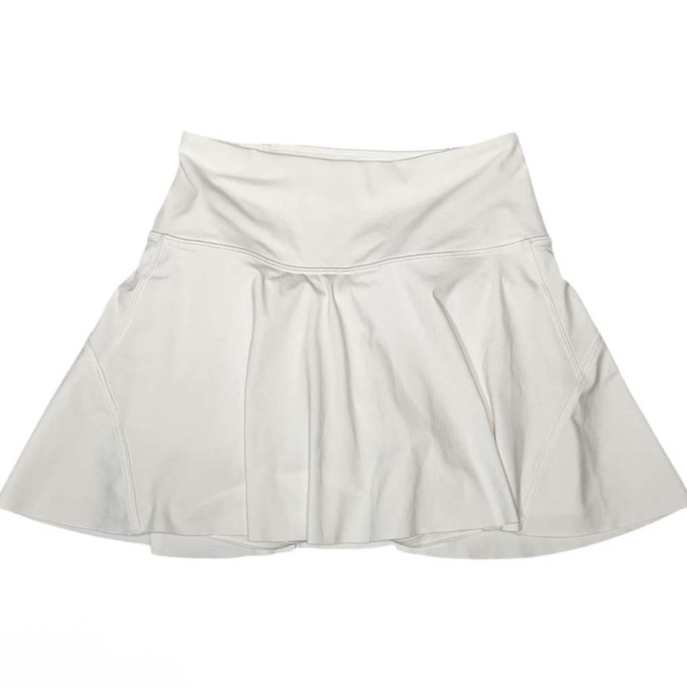 Athleta White Women's Shorts - Picture 3 of 10
